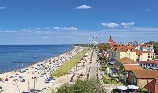 Lädt zum Bummeln ein: Die Promenade des Ostseeheilbades Kühlungsborn